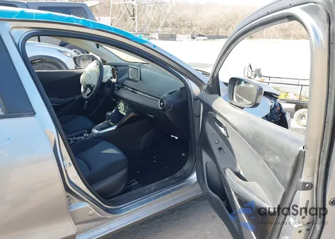 2016 Scion Ia z USA, uszkodzony, nr VIN 3MYDLBZV8GY104014